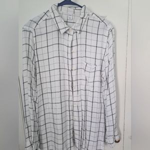 Old navy blouse top with lond sleeve size L great condition.